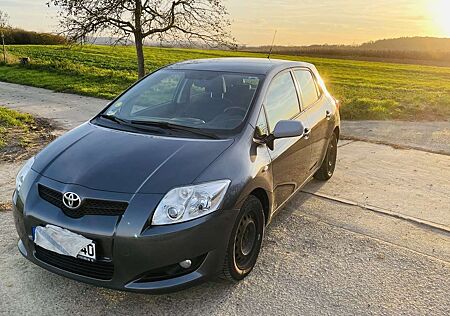 Toyota Auris 1.6 VVT-i Sol