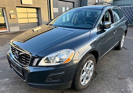 Volvo XC 60 XC60 Momentum AWD 2.Hand 305 PS TÜV+SERVICE NEU