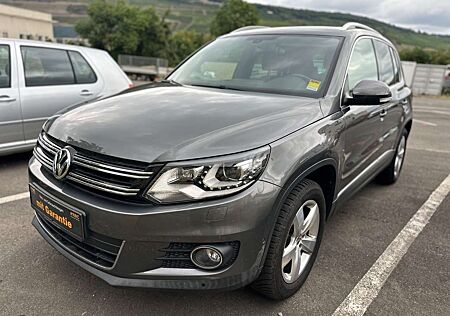 VW Tiguan Volkswagen 2.0 TDI Lounge Sport & Style BMT