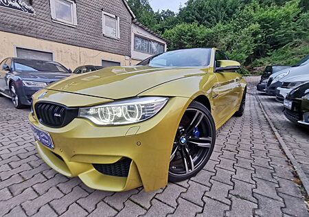 BMW M4 Carbon/H&K/HeadUp/Navi/Kamera/Scheckhgepfl bei