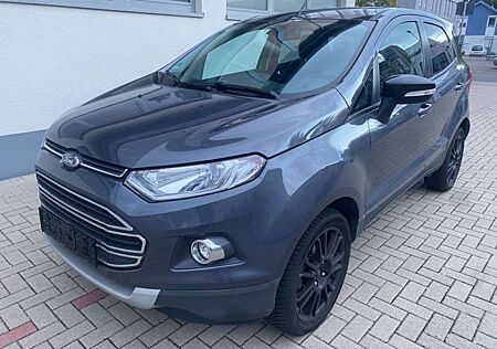 Ford EcoSport Titanium. Navi.