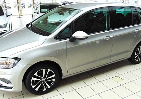 VW Golf Sportsvan Volkswagen United