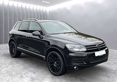 VW Touareg Volkswagen V6TDI *ATM mit 110TKM/AHK/Dynaudio/Navi*