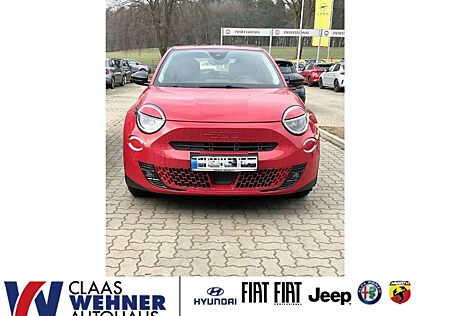Fiat 600 e 115 kW Red LED Tagfahrlicht DAB+
