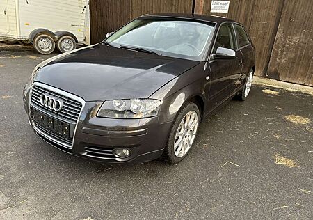 Audi A3 1.6 Attraction Benzin +Autogas LPG