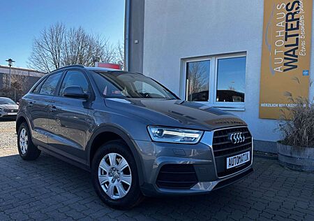 Audi Q3 = Automatik - Navi - Ahk - 8fach bereift =