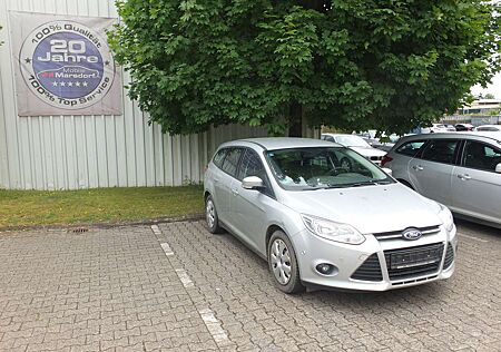 Ford Focus 1.6TDCi KLIMAANLAGE NEUER ZAHNRIEMEN