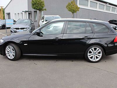 BMW 320 d Tour. Aut. Sportsitz+Teilleder+NAVI+Tempo.+Xenon