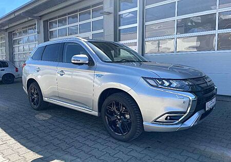 Mitsubishi Outlander Outlander Plug-in Hybrid PLUS FA-Paket 2.4 4WD