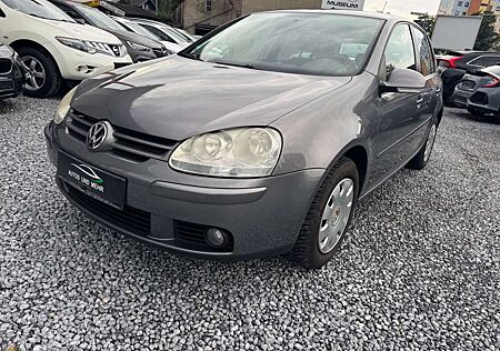 VW Golf Volkswagen V Lim. Tour