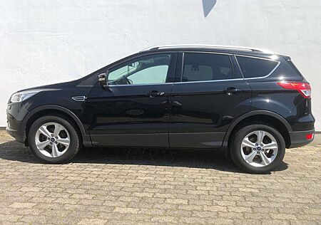 Ford Kuga 1.6 EcoBoost 2x4 Titanium LM+M&S/PDC/Keyless Go/CD