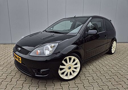 Ford Fiesta 2.0-16V ST