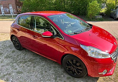 Peugeot 208 120 VTI Automatik Allure