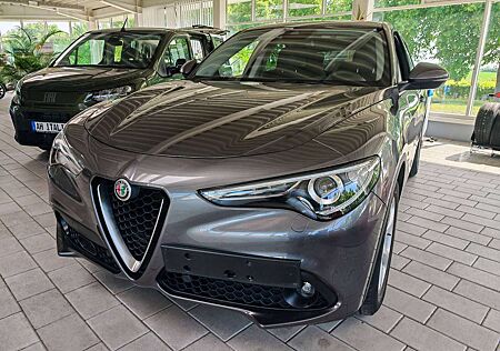 Alfa Romeo Stelvio MY18 Super 2.2 Diesel 16V Navi-Xenon-Kamera-PDC