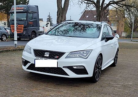Seat Leon 2.0 TSI ST CUPRA 300 DSG 4Drive+Pano+Garantie