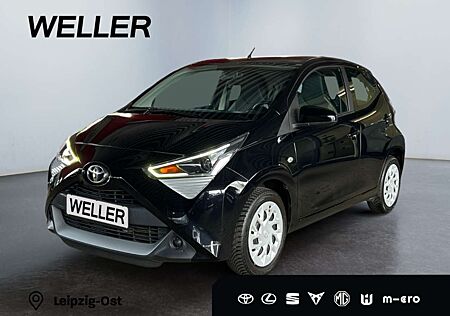 Toyota Aygo x-play *Klima*Bluetooth*Lederlenkrad*TRC*