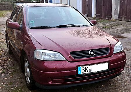 Opel Astra 1.6 Edition 100