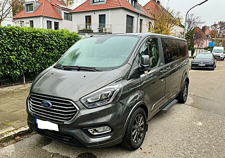 Ford Tourneo Custom 320 L2H1 VA Autm. Titanium