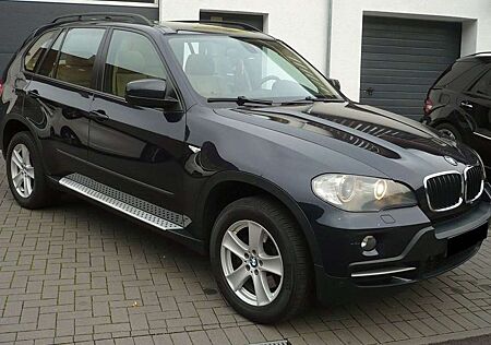 BMW X5 xDrive30d Leder Navi Panoramadach Xenon Sitzheizun