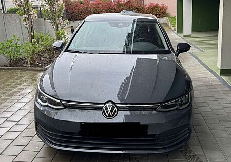 VW Golf Volkswagen VIII 1.5 TSI Life 110 kW Benzin