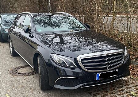 Mercedes-Benz E 220 d T 9G-TRONIC Exclusive WIDESCREEN