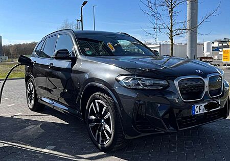 BMW iX3 iX3Impressive