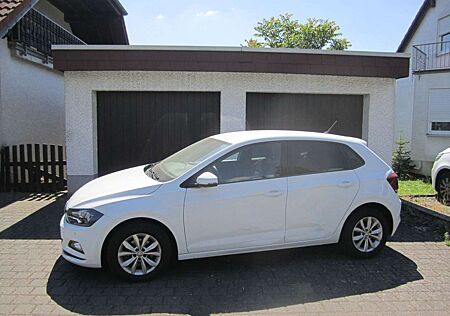 VW Polo Volkswagen VI 1.6 TDI Highline LM/Klima/PDC/5-Türer!!!