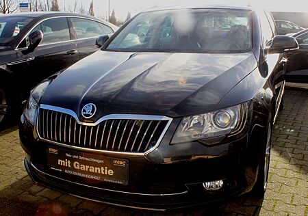 Skoda Superb Elegance Panorama PDC Navi SHZ Allwetter