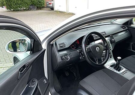 VW Passat Variant Volkswagen 2.0 TDI DPF Individual Chrom