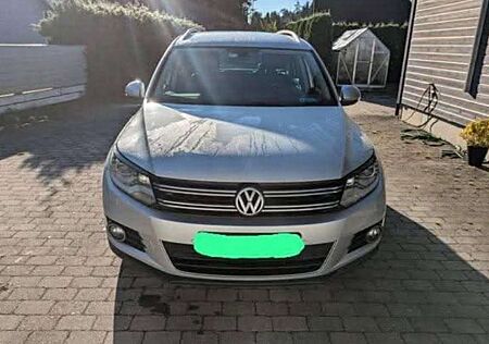 VW Tiguan Volkswagen 2.0 TDI DPF 4Motion DSG Sport & Style