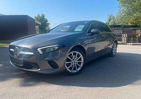 Mercedes-Benz A 180 A -Klasse d Progressive /NAVI /LED