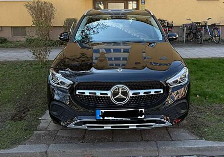 Mercedes-Benz GLA 180