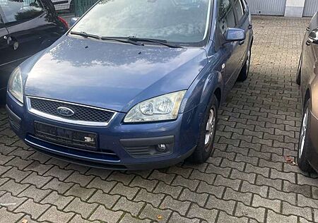 Ford Focus Ghia