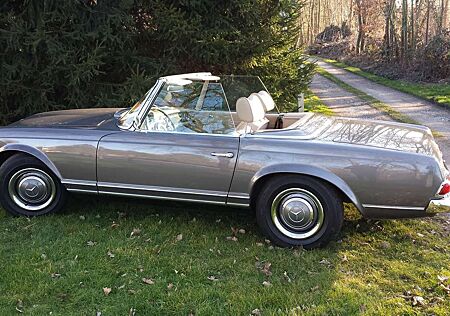 Mercedes-Benz SL 230