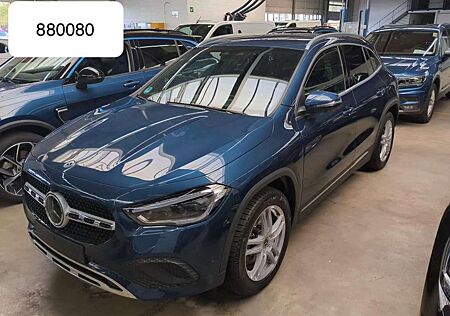Mercedes-Benz GLA 220 4M Progressive Multib Distr+ SiKlima360K