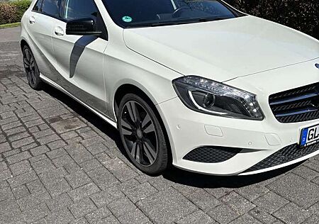 Mercedes-Benz A 180 BlueEfficiency (176.042)