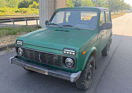 Lada Niva Only Fahrbereit Grün
