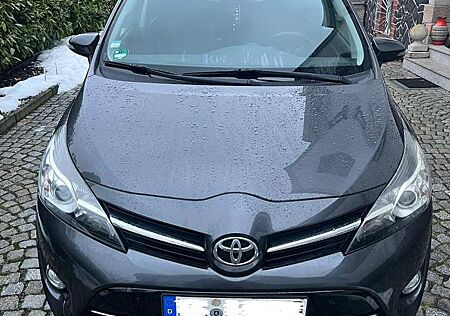 Toyota Verso 1.8 Skyview