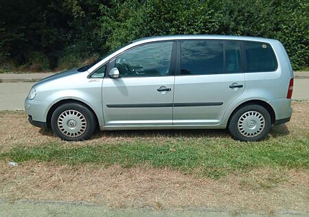 VW Touran Volkswagen 1.6 FSI