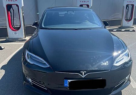 Tesla Model S Performance