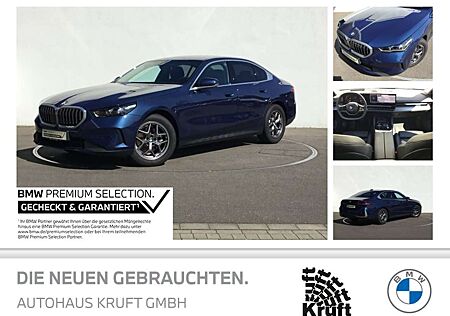 BMW 520 d xDrive ACC+KAMERA+ESITZE+AHK+ICONIC GLOW