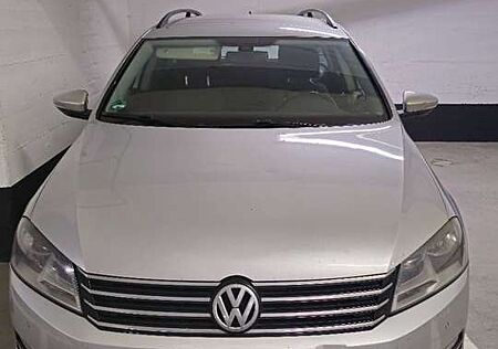 VW Passat Variant Volkswagen 2.0 TDI DSG BlueMotion Technology Highline