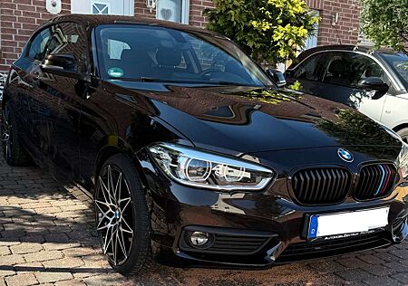 BMW 118i 118 Twin Turbo, seltenes Metallic-Braun