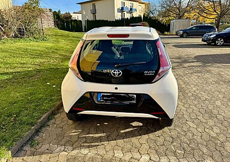 Toyota Aygo x-shift x-play touch