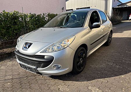 Peugeot 206 + 5-Türer + 75