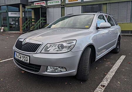 Skoda Octavia II Combi Diesel Combi 2.0 TDI DPF Elegance