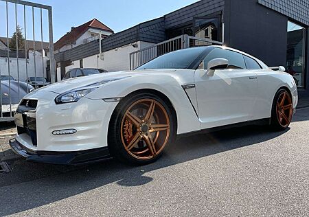 Nissan GT-R Black Edition |Kamera|Navi|Bose|21"|Xenon