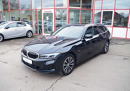 BMW 330 e xDrive Touring, LED adaptiv, Panorama, ACC