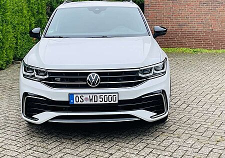 VW Tiguan Volkswagen R-Line, Black Line