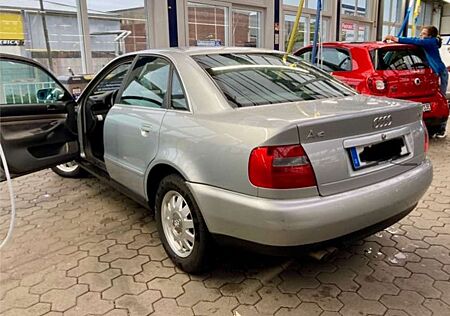 Audi A4 2.4